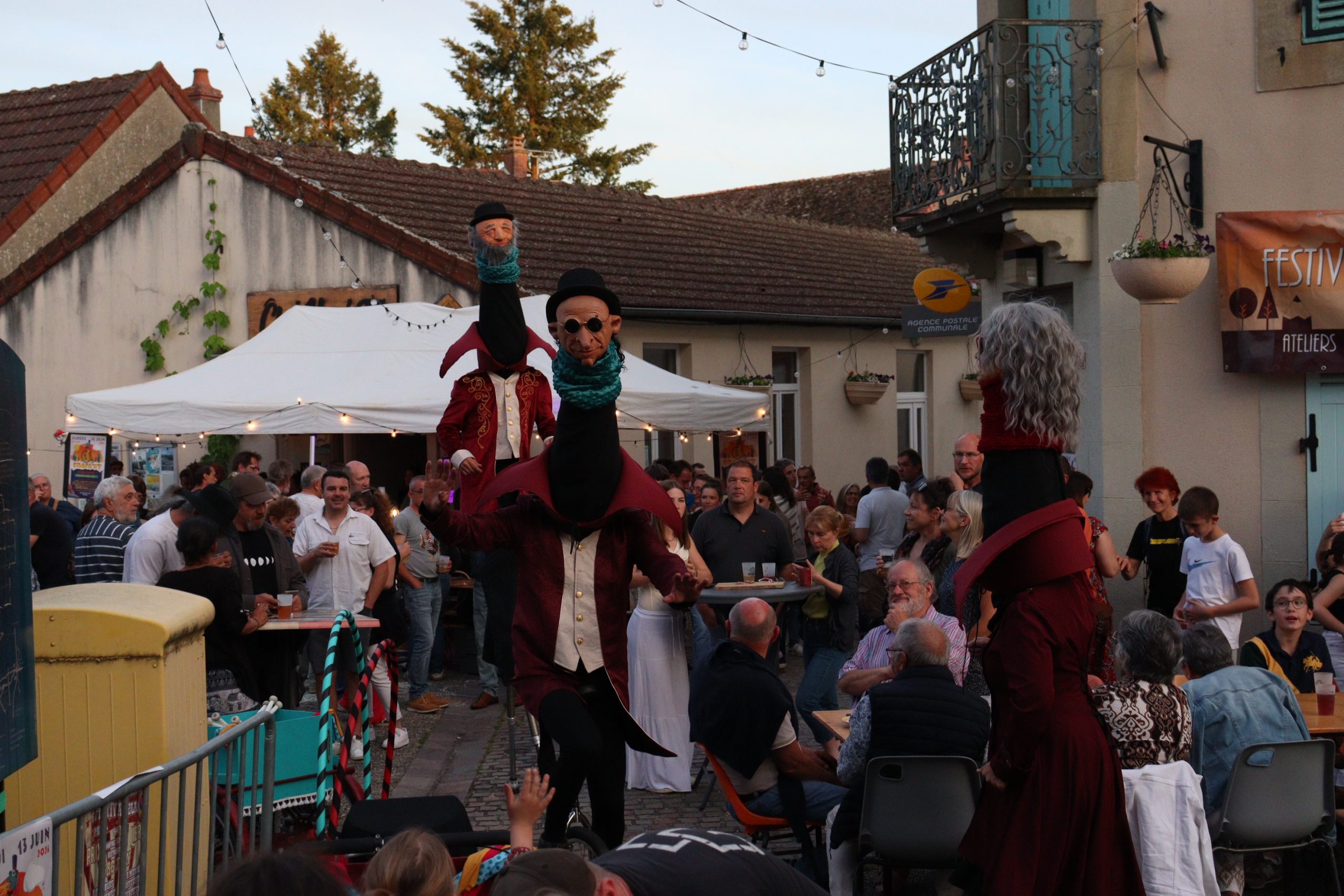 Dépassement autorisé, spectacle tout public en espace public