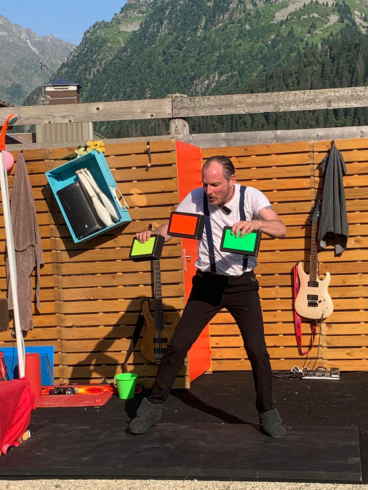 Spectacle tout public Sly The Nice pour festival et rue